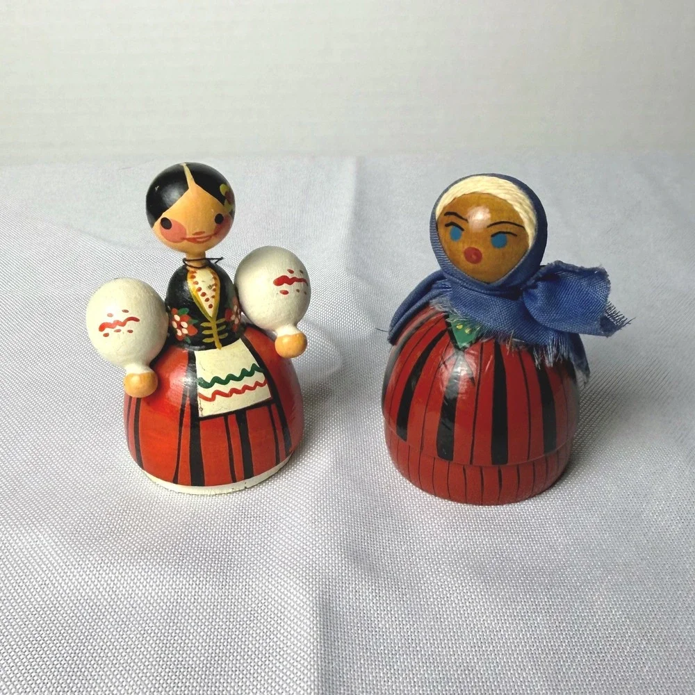 VTG Polish Folk Art Wooden Dolls Pair Hand Painted 1978 Poland Egg Figurine